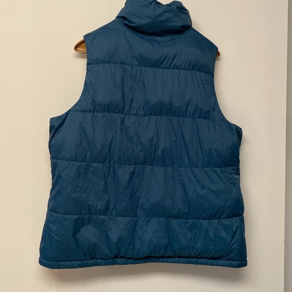 Old Navy puffer vest - Picture 4 of 5
